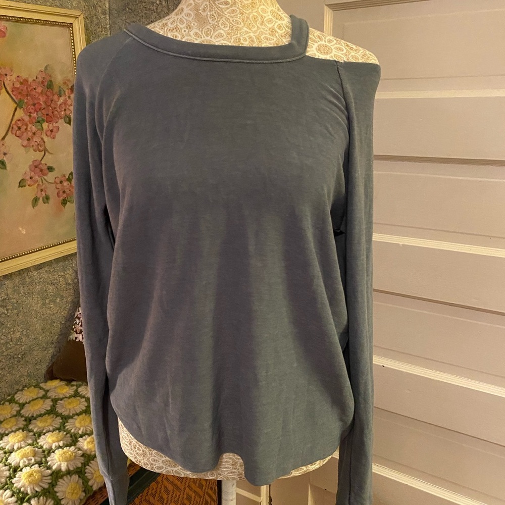 Chaser NWT sterling grey raw hem distressed collar pullover shirt soft cozy sz M